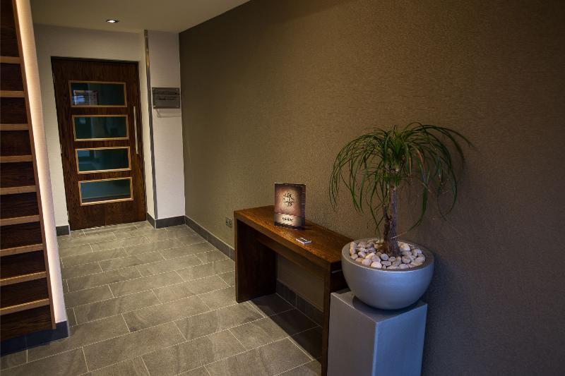 Mondo Hotel Котбрідж Екстер'єр фото